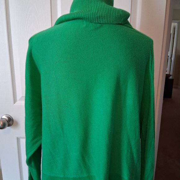 Crown & Ivy Green Cotton Oversized Cowl Neck Sweater. XL - Picture 4 of 7